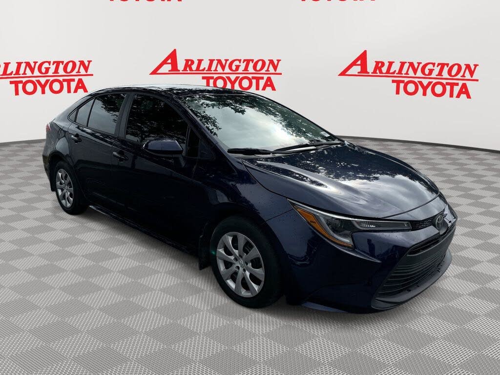 2025 Toyota Corolla LE FWD