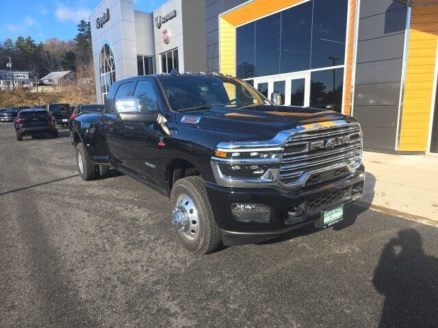2026 RAM 3500 Laramie Mega Cab DRW 4WD