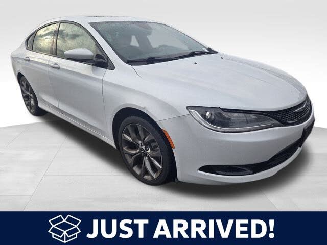 2015 Chrysler 200 S Sedan FWD