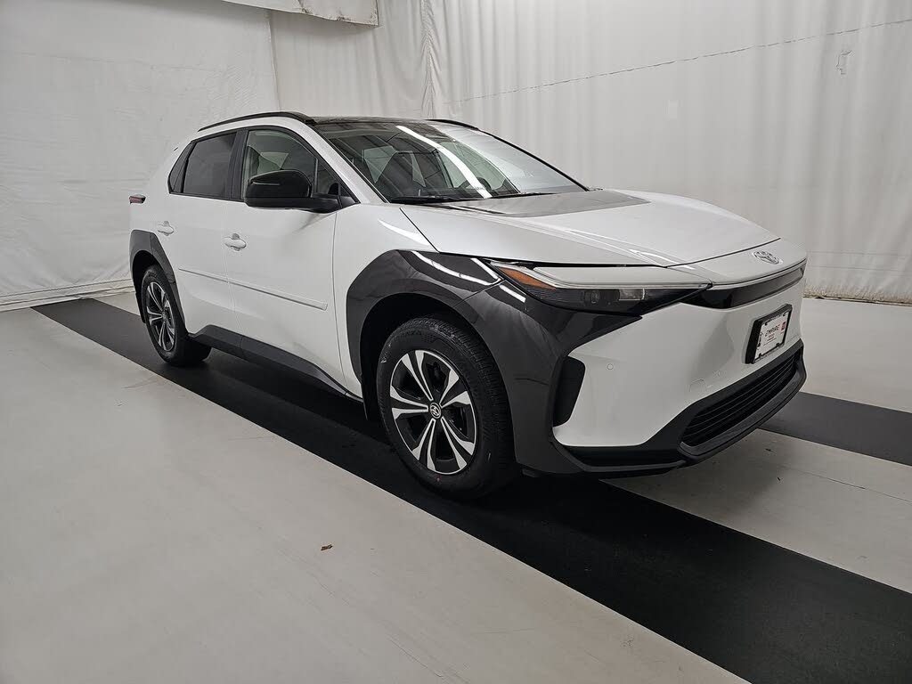 2024 Toyota bZ4X XLE FWD