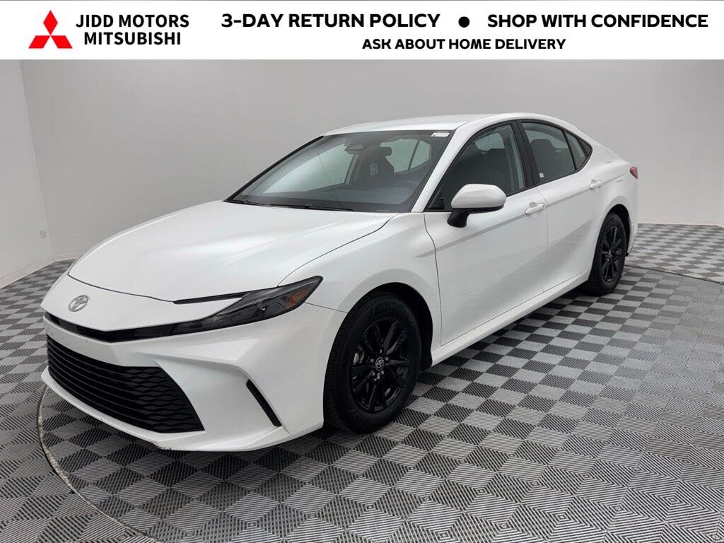 2025 Toyota Camry LE FWD