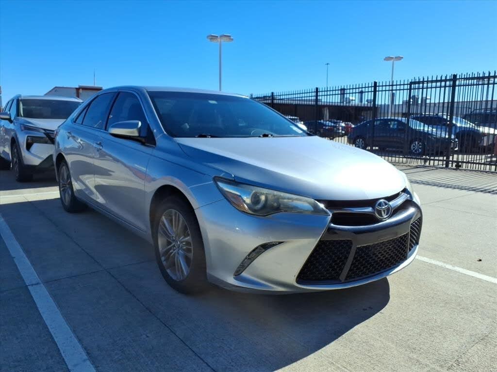 2016 Toyota Camry SE
