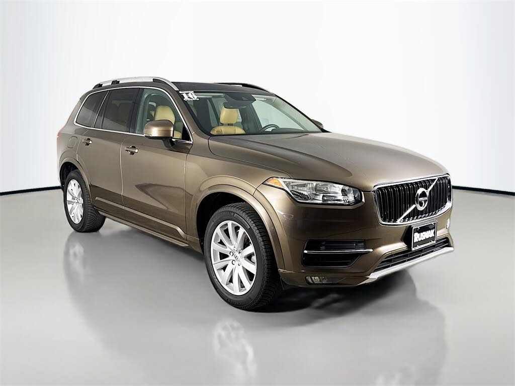 2016 Volvo XC90 T6 Momentum AWD