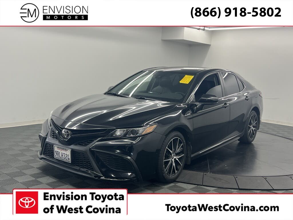 2021 Toyota Camry SE FWD