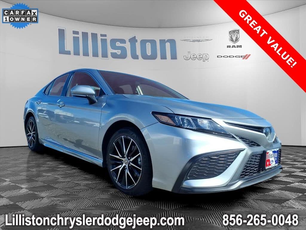 2022 Toyota Camry SE FWD