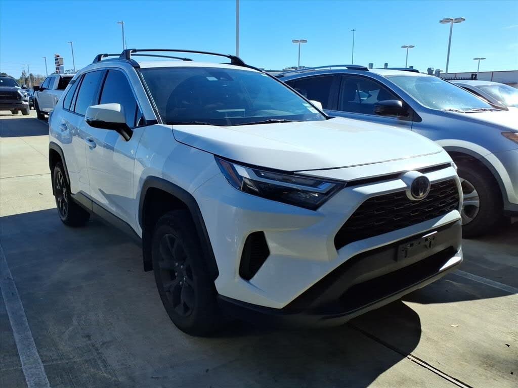 2023 Toyota RAV4 XLE FWD