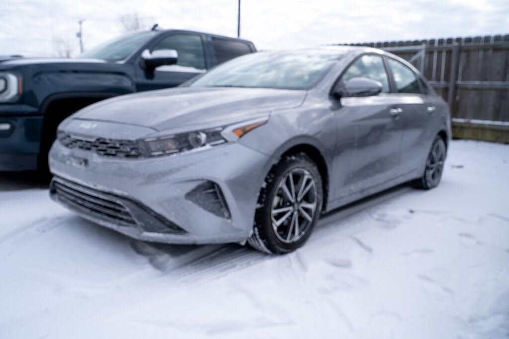 2024 Kia Forte LXS FWD