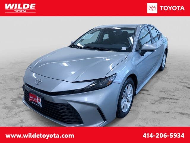 2025 Toyota Camry LE FWD