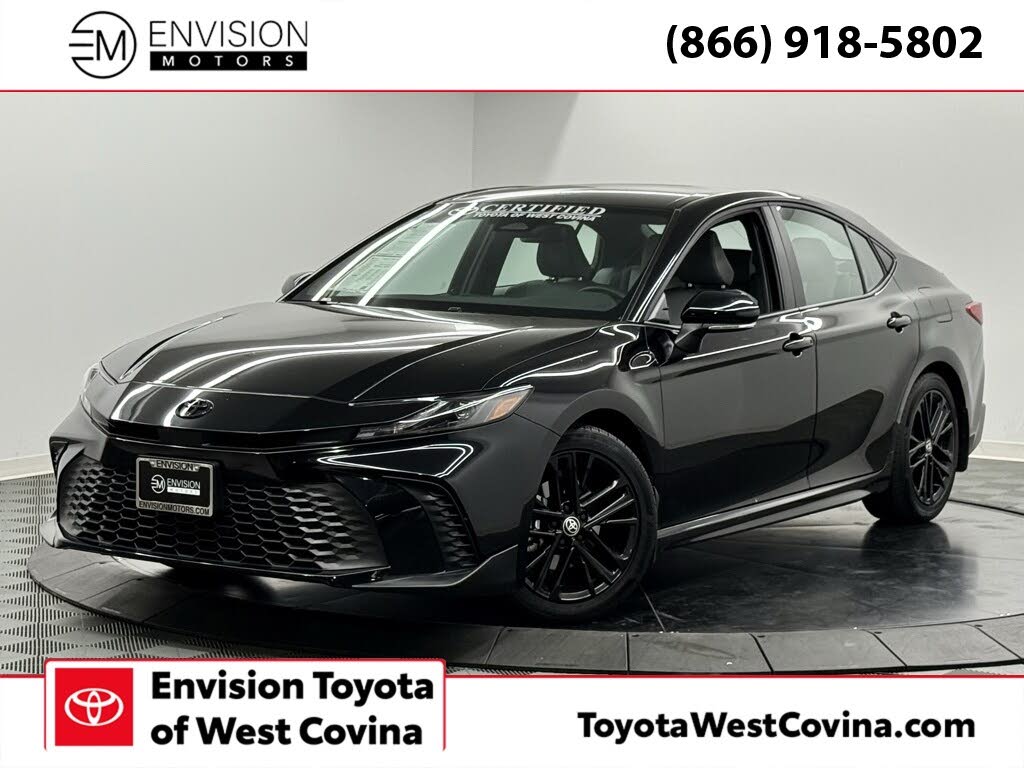 2025 Toyota Camry SE FWD