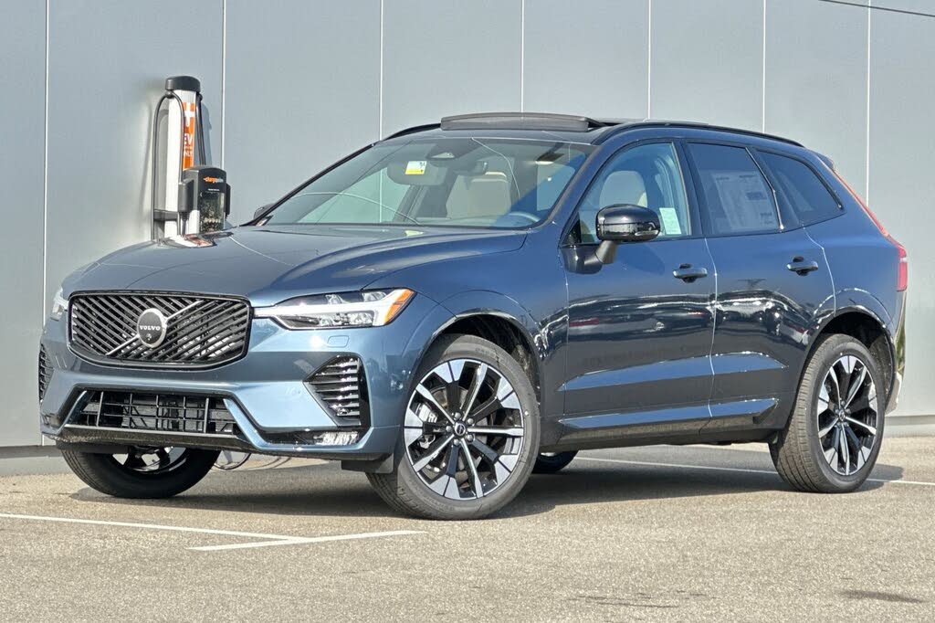 2026 Volvo XC60 B5 Plus AWD