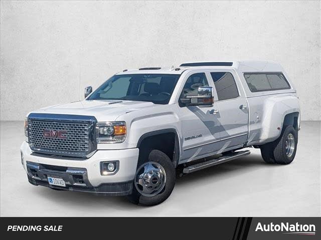 2015 GMC Sierra 3500HD Denali Crew Cab LB DRW 4WD