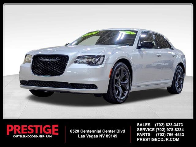 2021 Chrysler 300 Touring RWD
