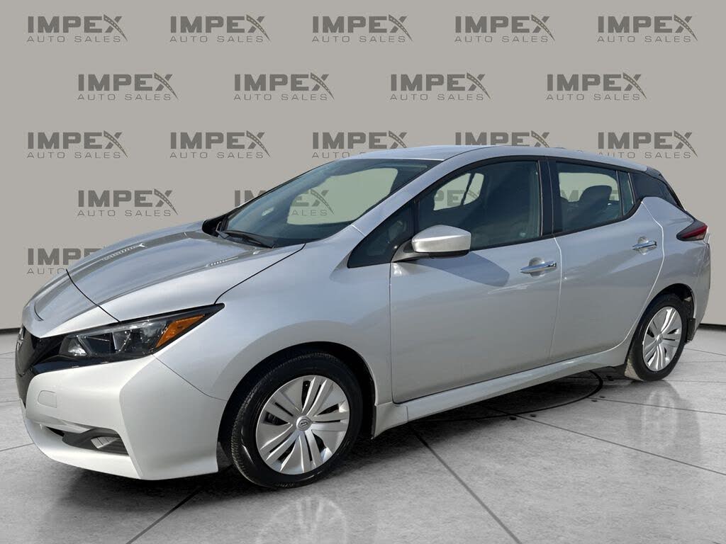 2023 Nissan LEAF S FWD