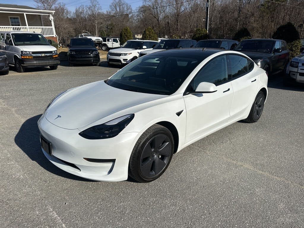 2023 Tesla Model 3 RWD