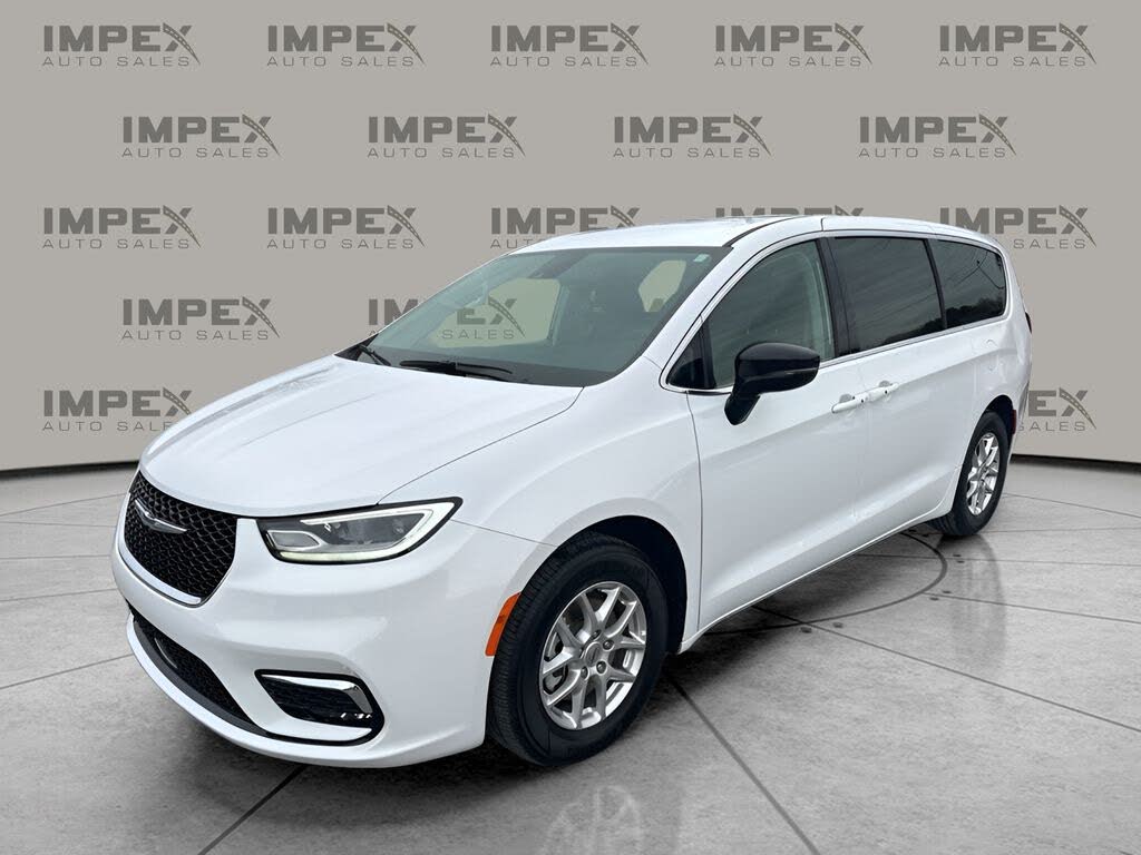 2024 Chrysler Pacifica Touring L FWD