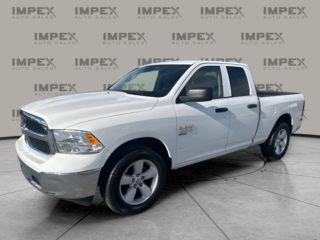 2024 RAM 1500 Classic SLT Quad Cab 4WD