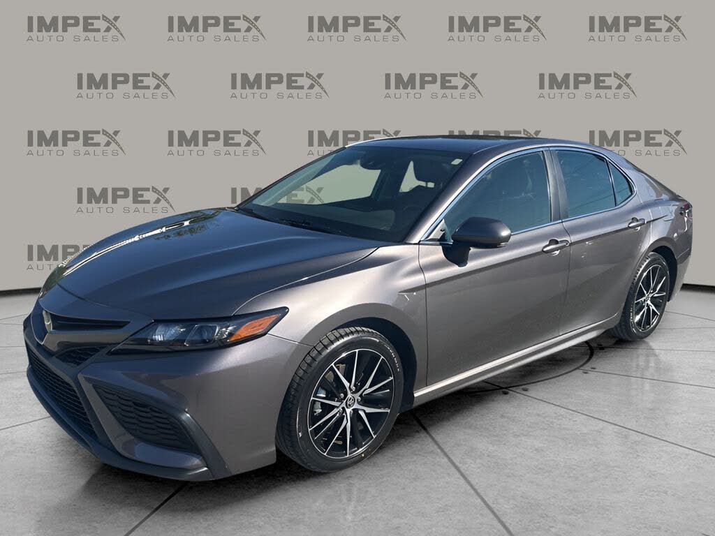 2024 Toyota Camry SE FWD