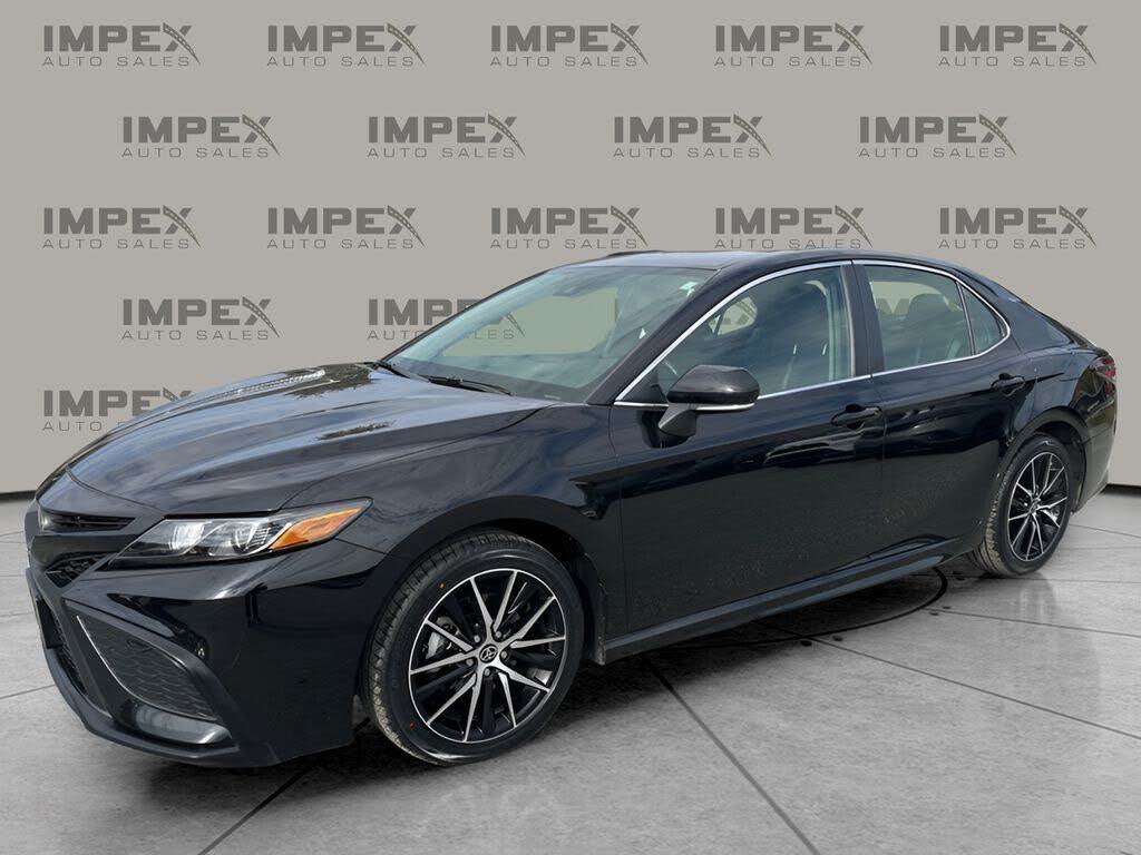 2024 Toyota Camry SE FWD