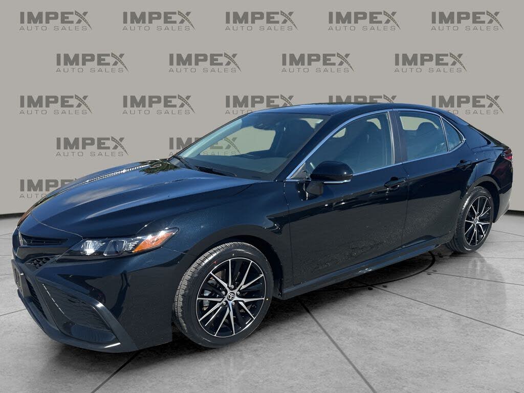 2024 Toyota Camry SE FWD