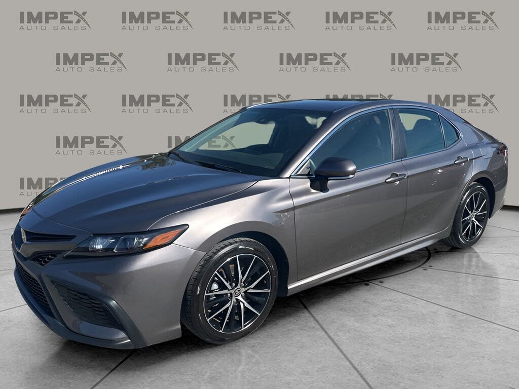 2024 Toyota Camry SE FWD