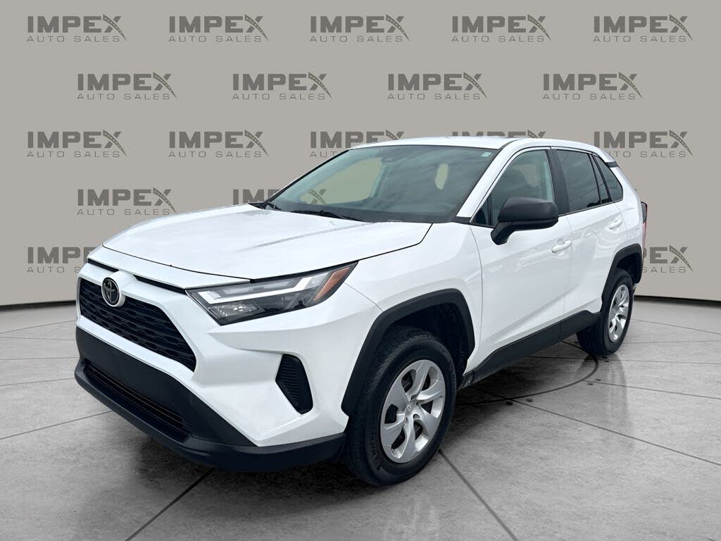 2024 Toyota RAV4 LE FWD