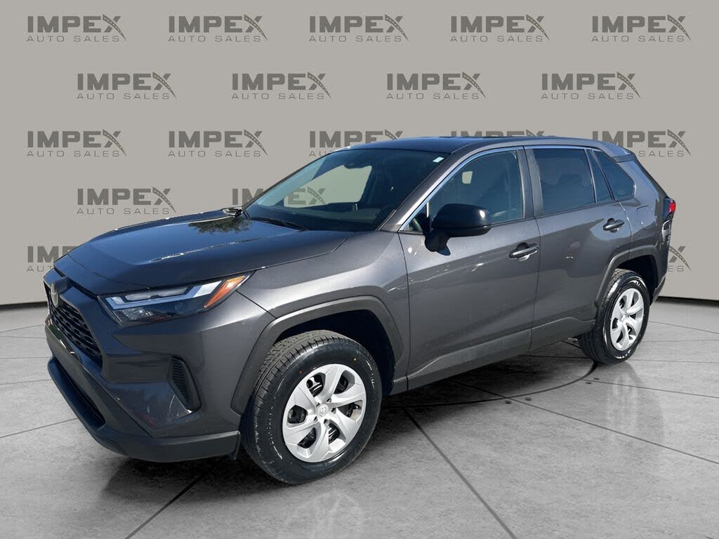 2024 Toyota RAV4 LE FWD