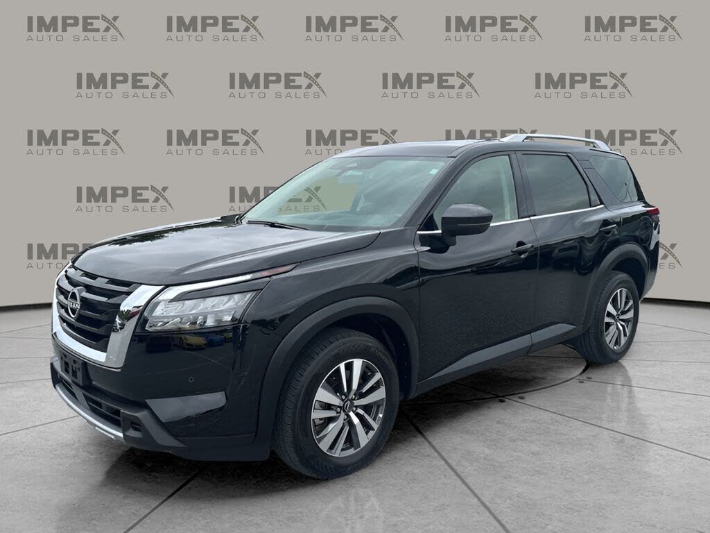 2025 Nissan Pathfinder SL 4WD