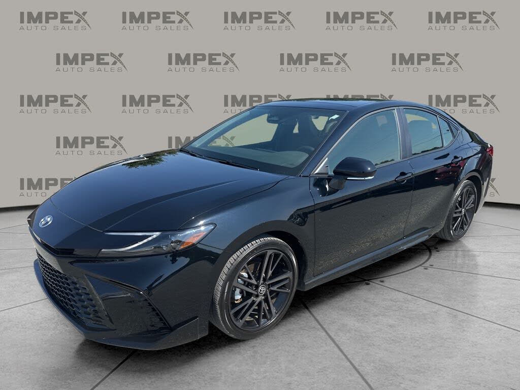 2025 Toyota Camry XSE FWD