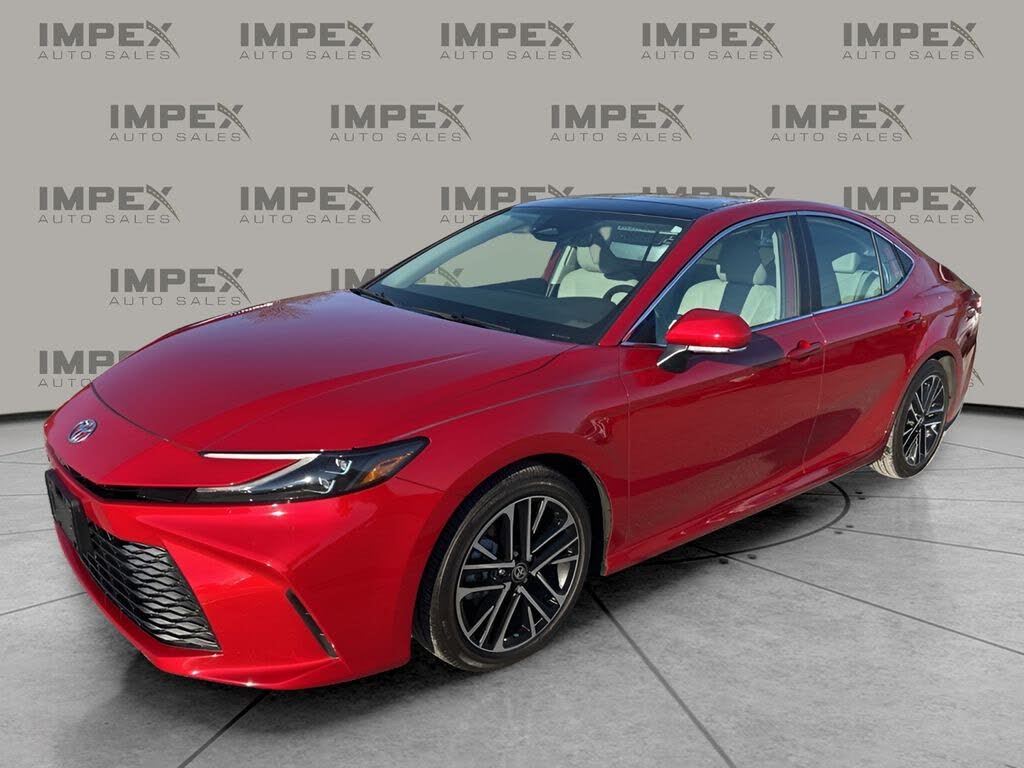 2025 Toyota Camry XLE FWD