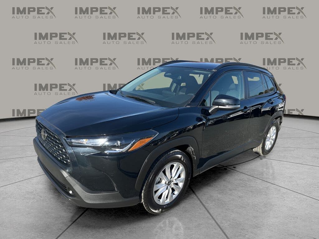 2025 Toyota Corolla Cross LE FWD