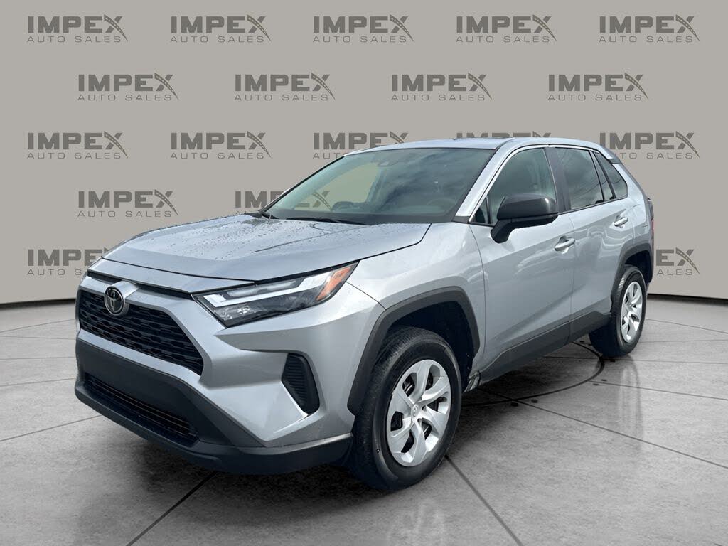2025 Toyota RAV4 LE FWD