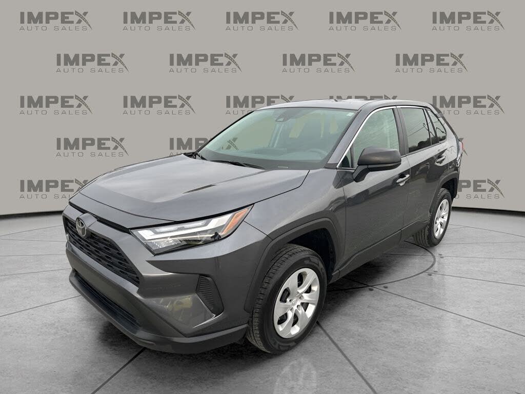 2025 Toyota RAV4 LE FWD