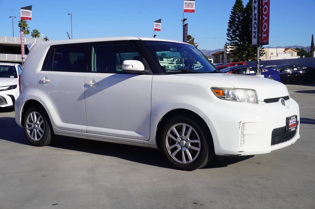 2015 Scion xB Base