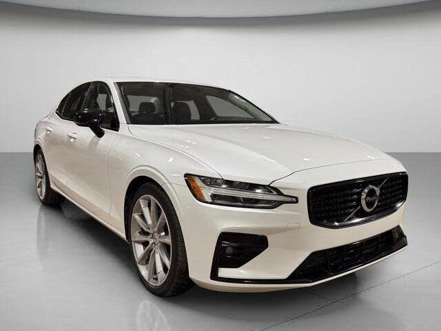 2021 Volvo S60 T5 Momentum AWD