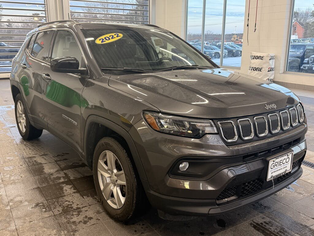 2022 Jeep Compass Latitude 4WD