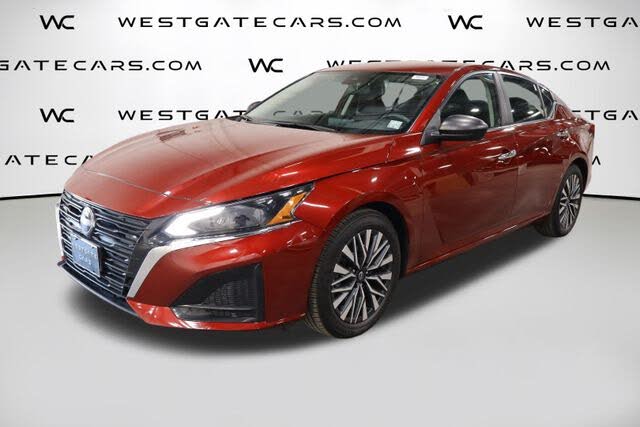 2024 Nissan Altima 2.5 SV FWD