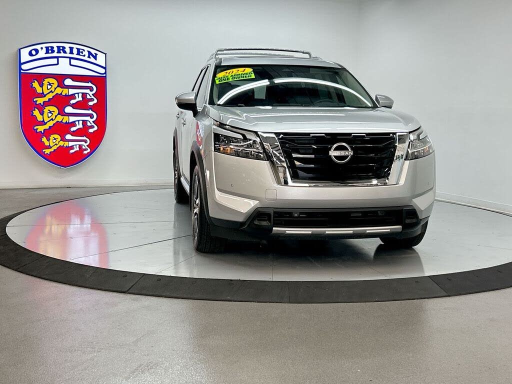 2024 Nissan Pathfinder Platinum FWD