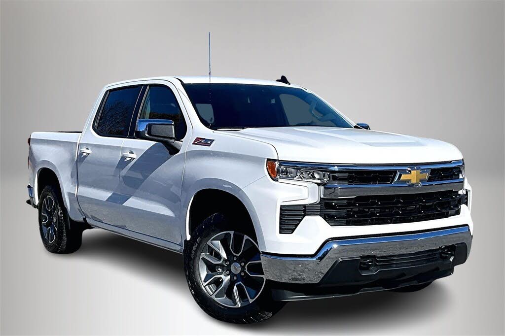 2026 Chevrolet Silverado 1500 LT Crew Cab 4WD