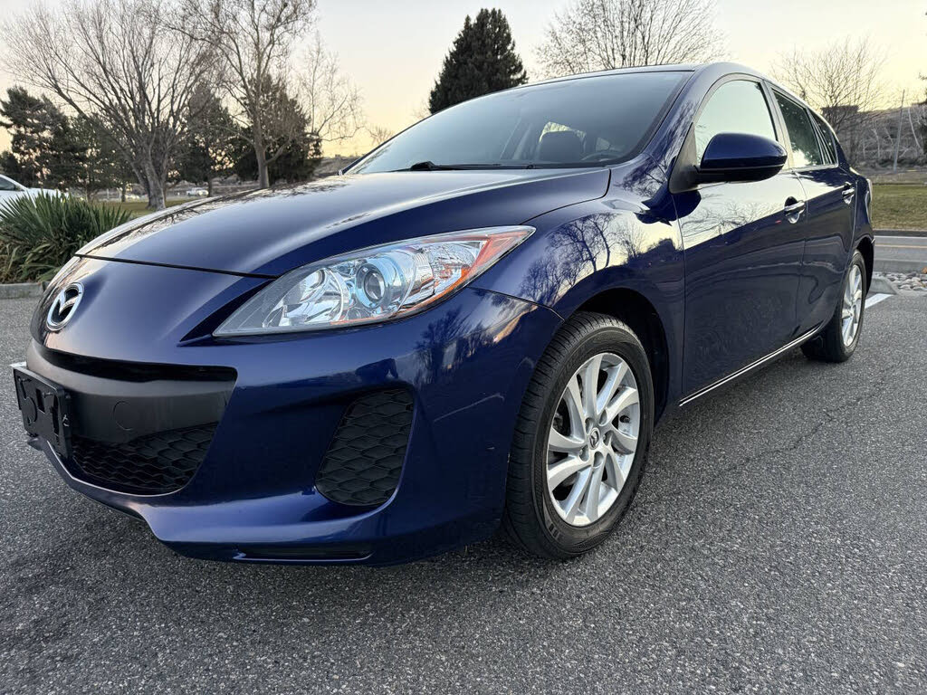 2012 Mazda MAZDA3 i Touring Hatchback