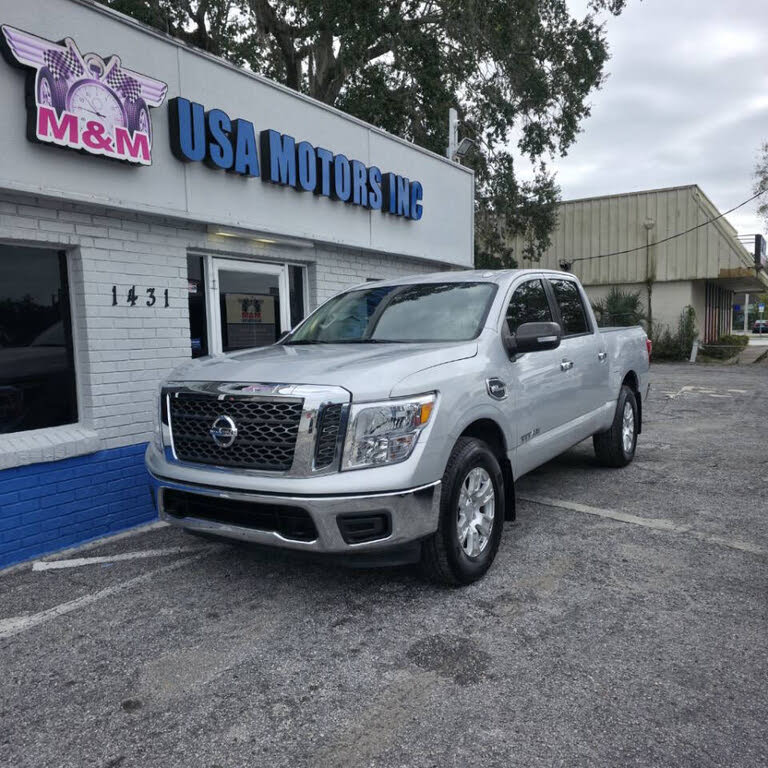 2017 Nissan Titan SV Crew Cab 4WD