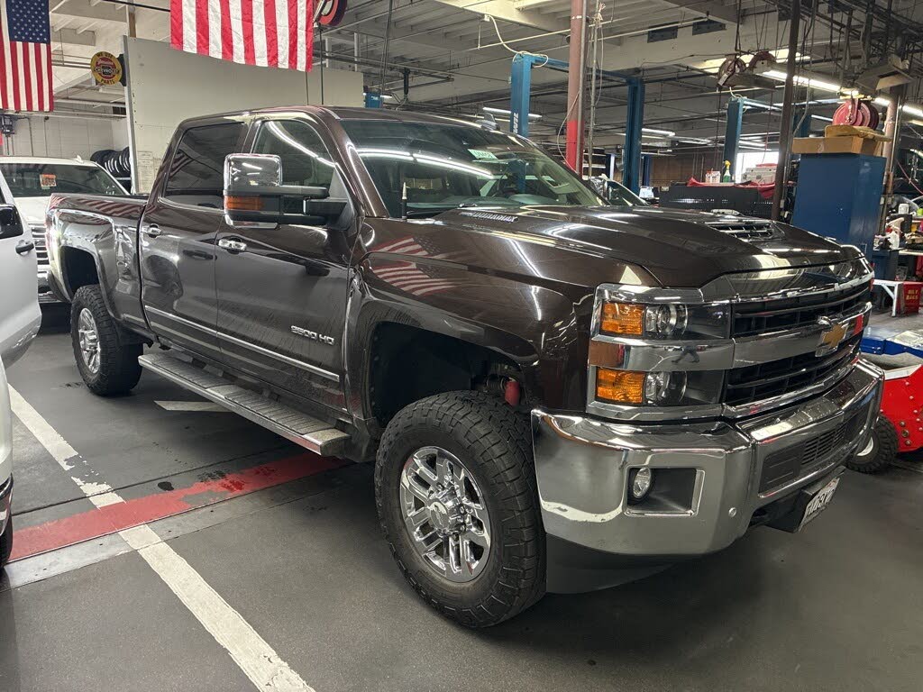 2018 Chevrolet Silverado 2500HD LTZ Crew Cab 4WD