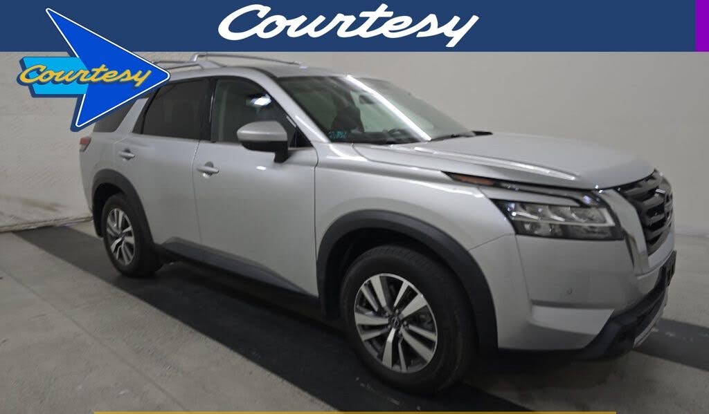 2024 Nissan Pathfinder SL FWD