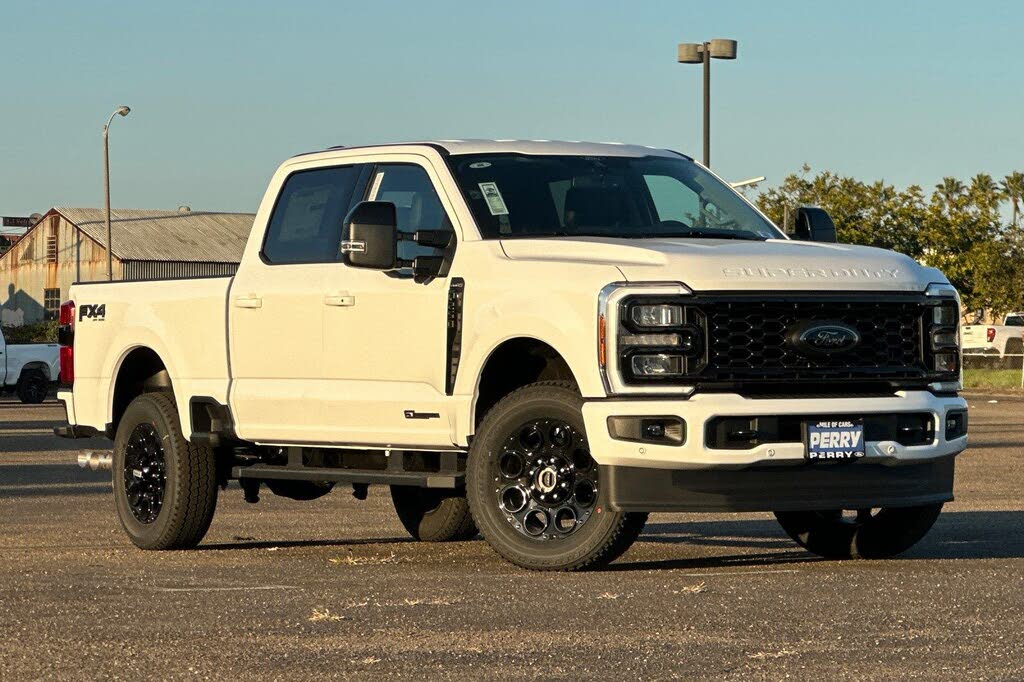 2026 Ford F-250 Super Duty Lariat Crew Cab 4WD