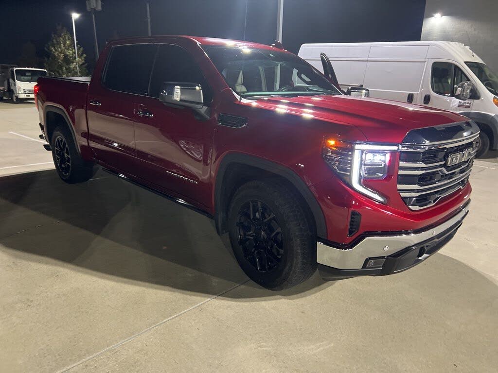 2024 GMC Sierra 1500 SLT Crew Cab RWD