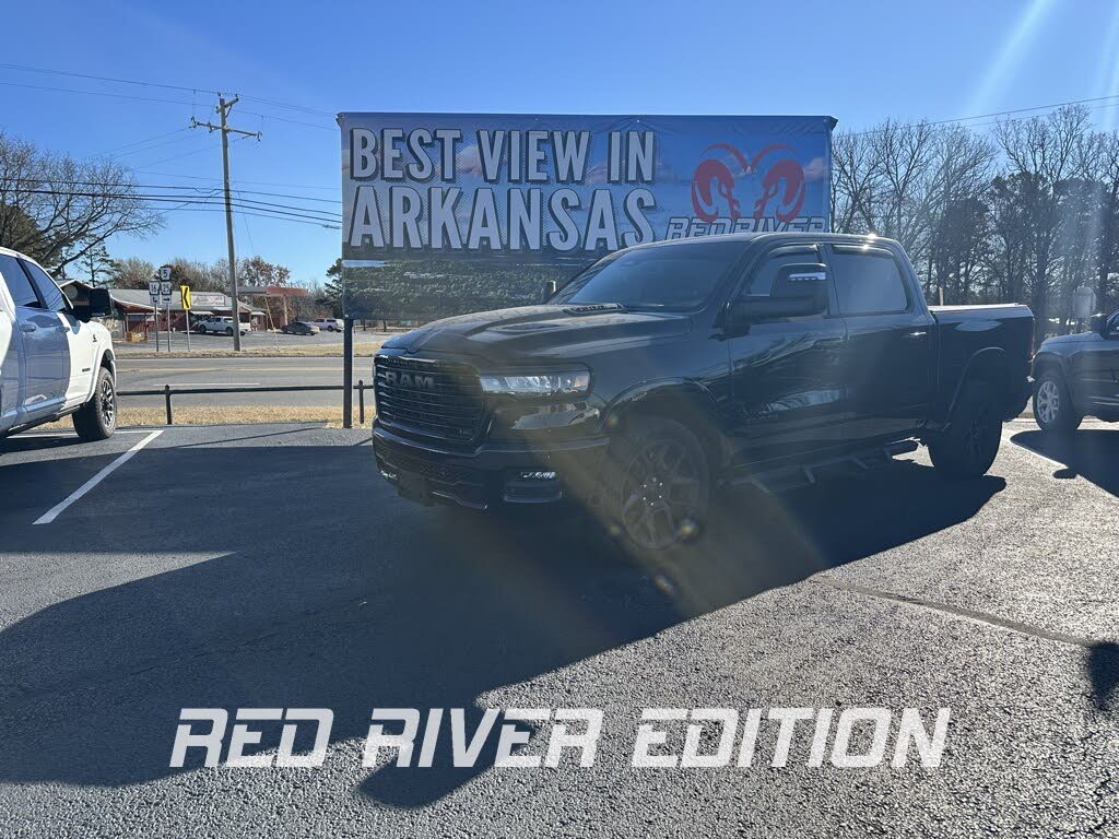 2025 RAM 1500 Laramie Crew Cab 4WD