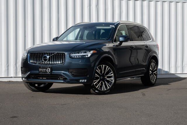 2022 Volvo XC90 T6 Momentum 7-Passenger AWD
