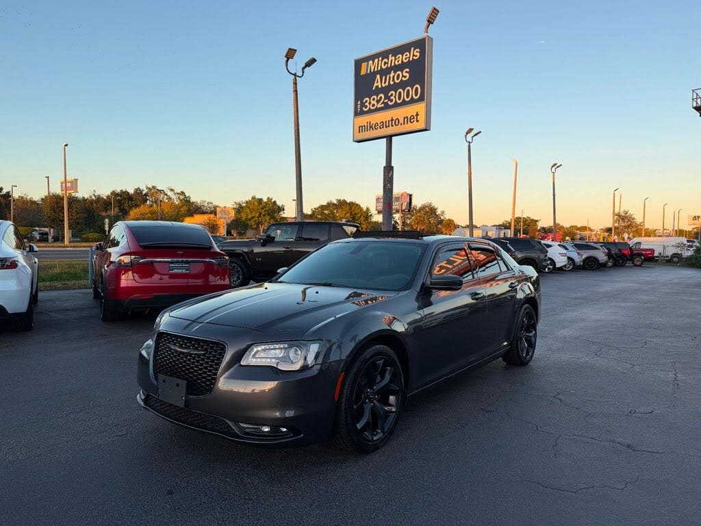 2023 Chrysler 300 S V6 RWD