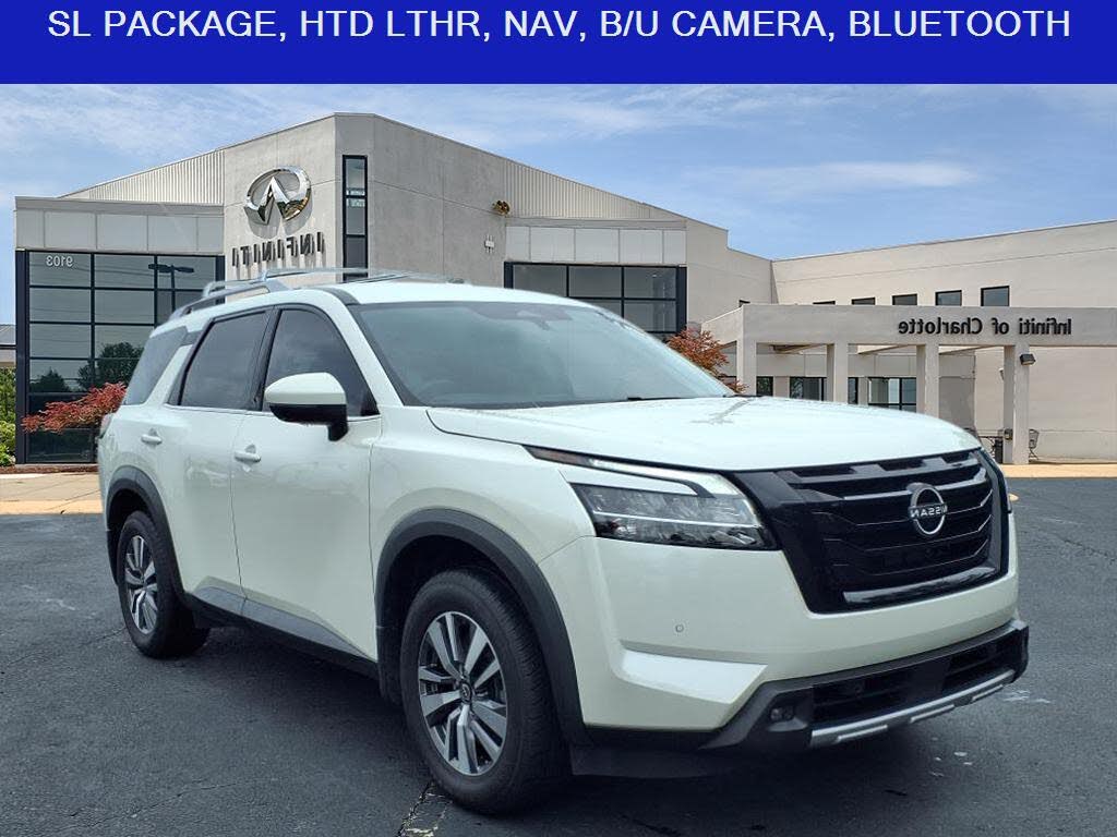 2023 Nissan Pathfinder SL FWD
