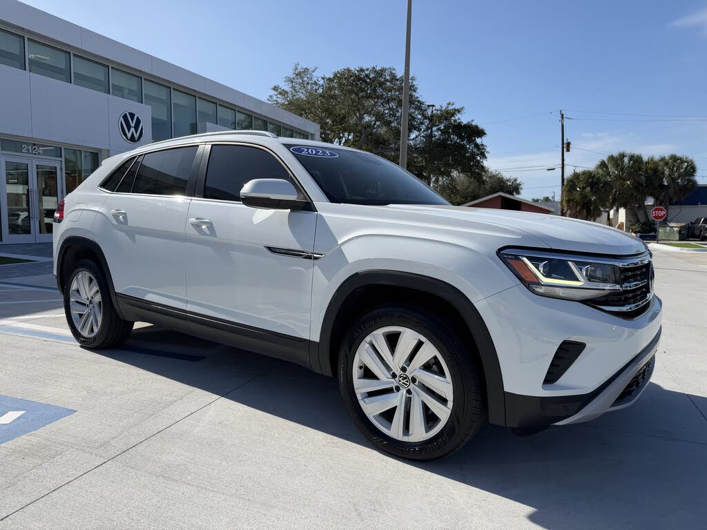 2023 Volkswagen Atlas Cross Sport V6 SE FWD with Technology