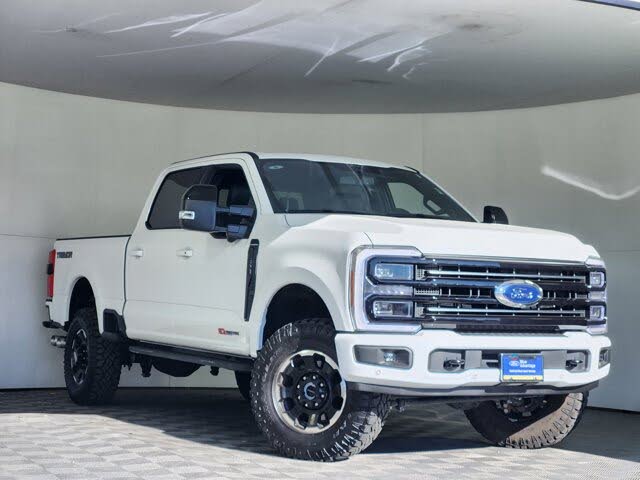 2025 Ford F-250 Super Duty Platinum Crew Cab 4WD